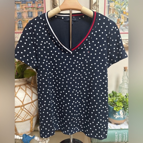 Tommy Hilfiger Navy and White Polka Dot V-Neck Casual Tee NWT Sz S New With tags - Picture 3 of 7